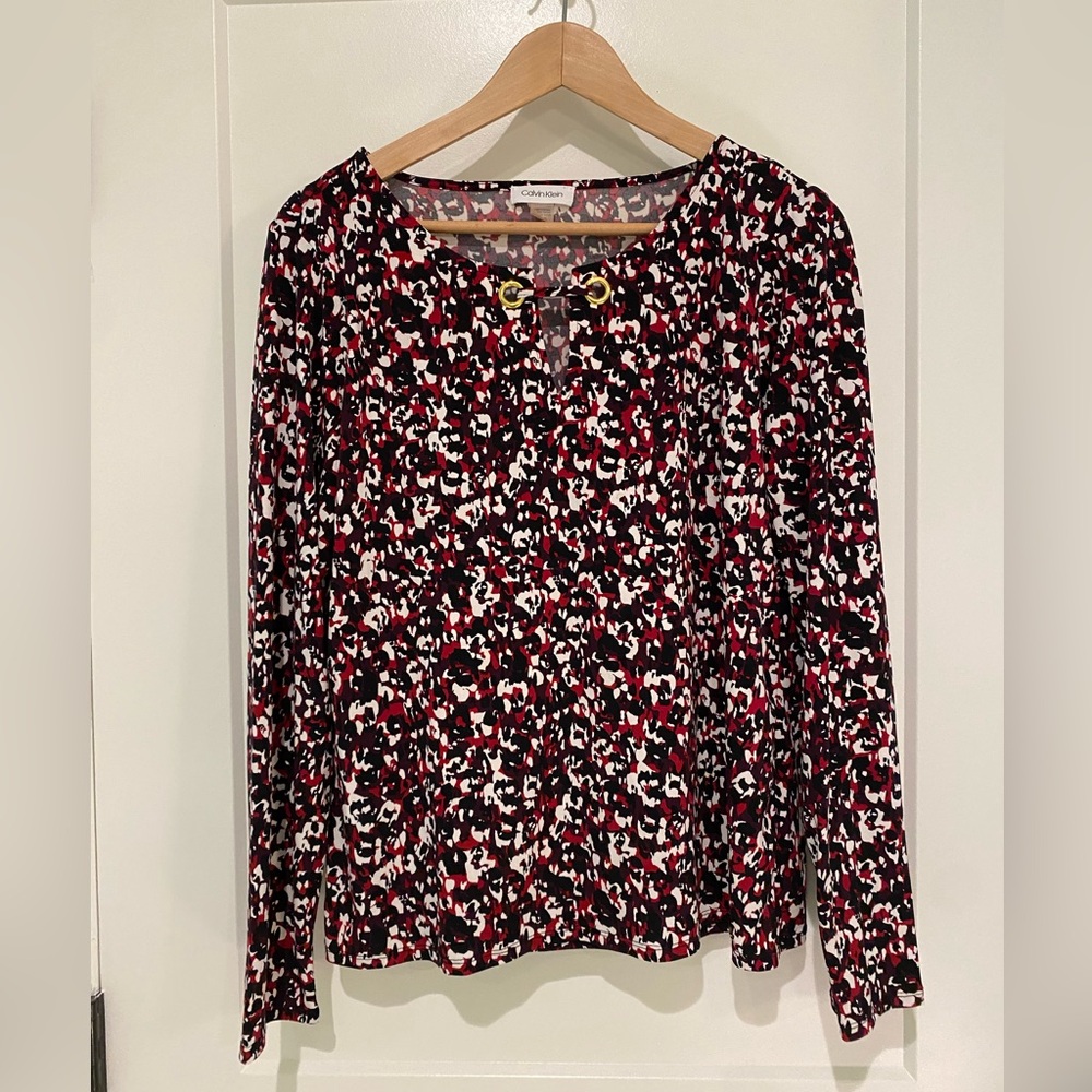 Calvin Klein Long Sleeve Abstract Black/Red Blouse w/ Gold Neck Detail, size L